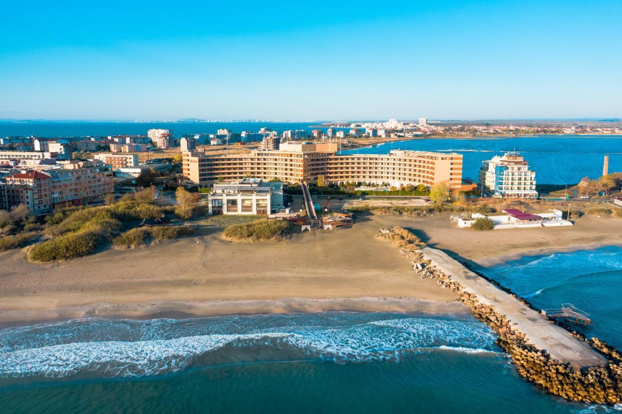 Grand Hotel Pomorie - Medical Spa Exterior photo Aerial view of the hotel