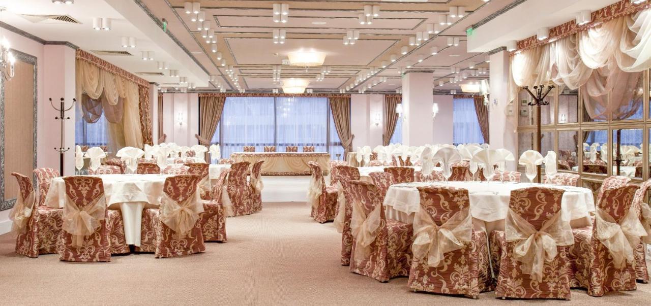 Grand Hotel Pomorie - Medical Spa Exterior photo A banquet hall