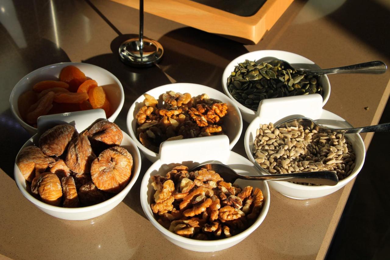Grand Hotel Pomorie - Medical Spa Exterior photo Dried fruit and nuts