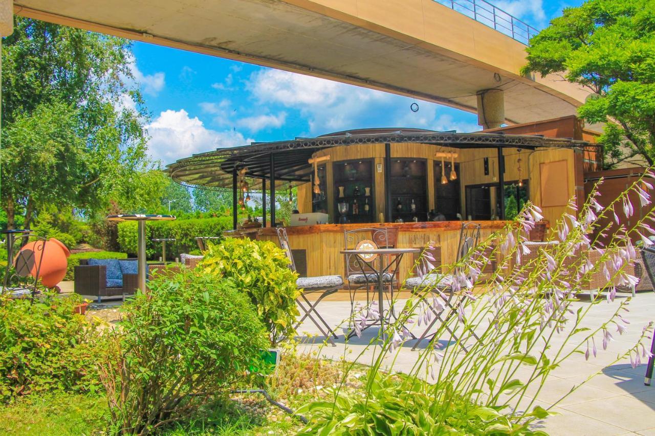 Grand Hotel Pomorie - Medical Spa Exterior photo The restaurant