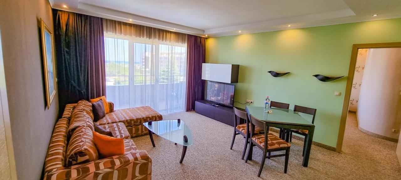 Grand Hotel Pomorie - Medical Spa Exterior photo A living room in a typical apartment